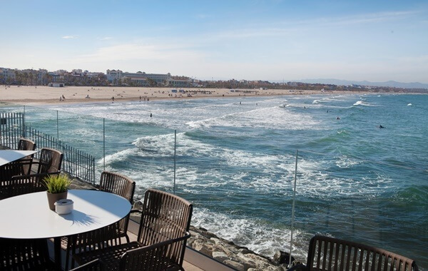 Die Terrassen sind zurück. Nehmen wir Platz?